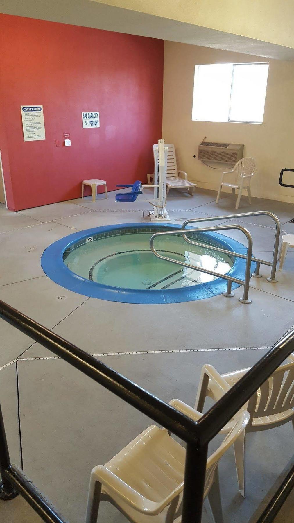 Ramada Limited Redding Hotel Bagian luar foto